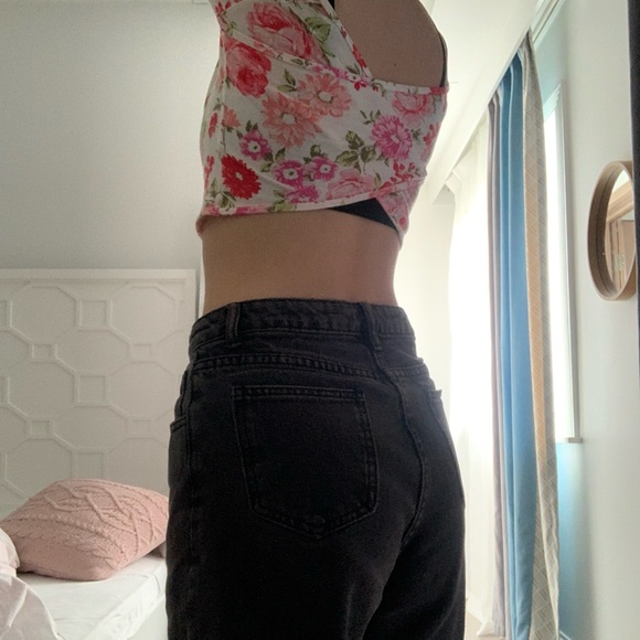 floral cross back crop top - Picture 4 of 5